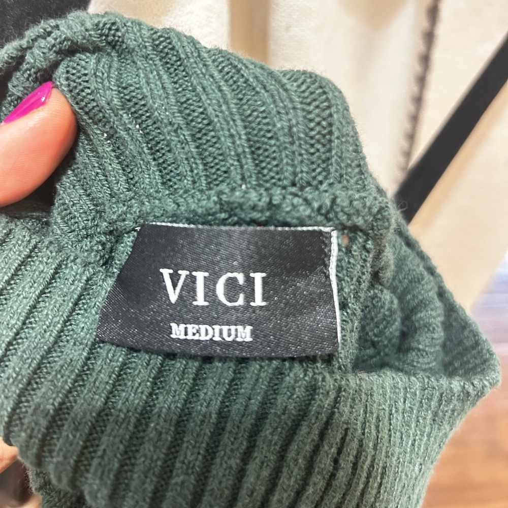 Hunger green Vici top